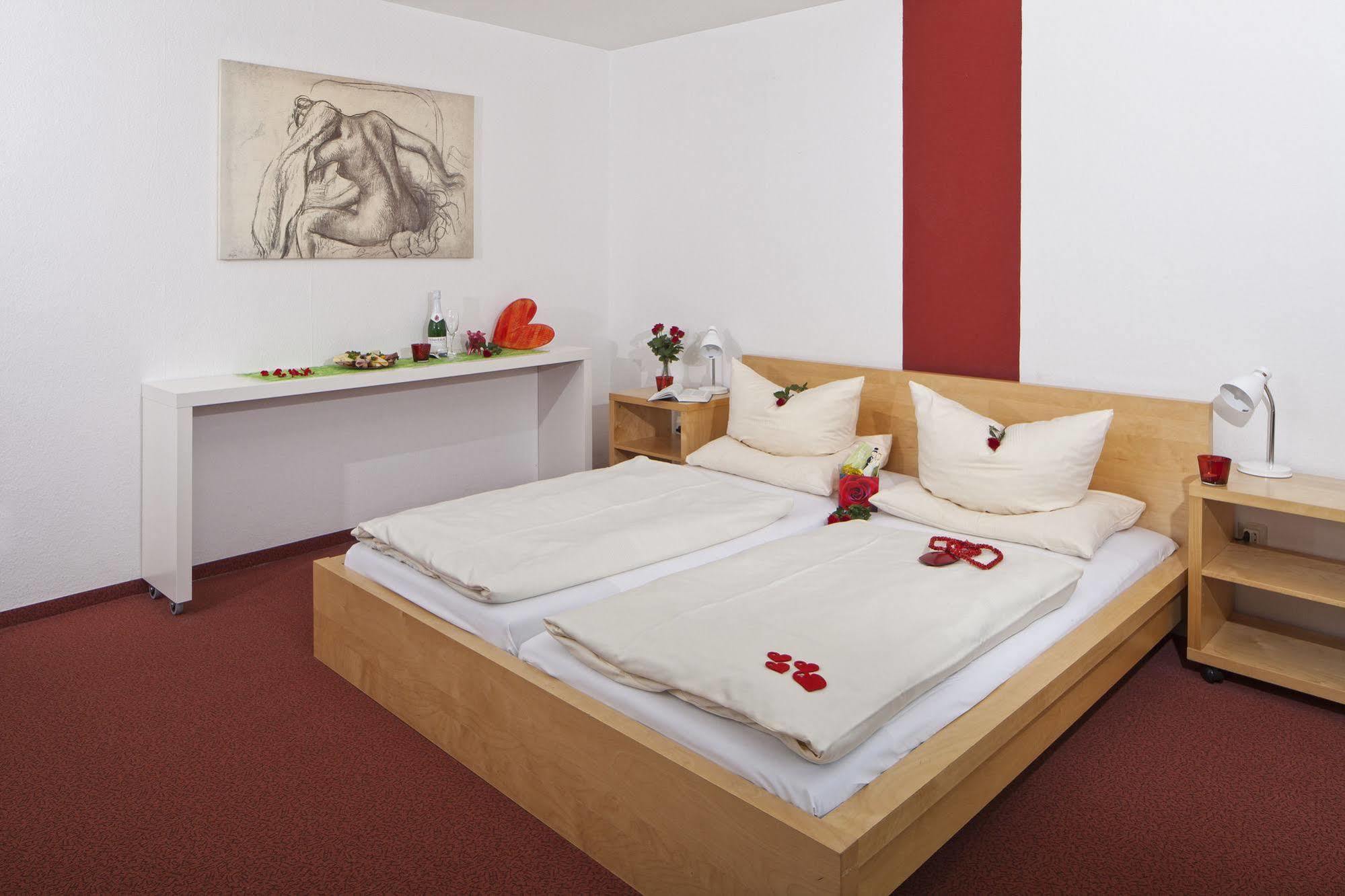 Akzent Hotel Hoehenblick Muehlhausen im Taele Екстер'єр фото